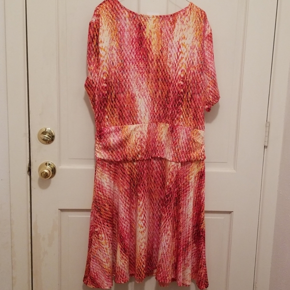 NWOT dress - Picture 3 of 4